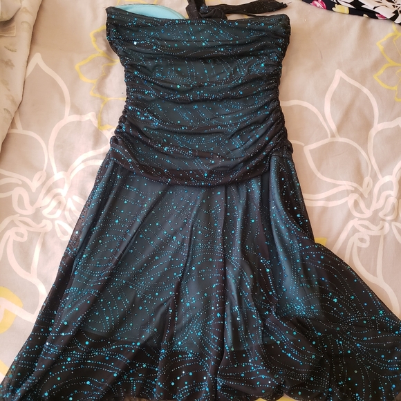 Jessica Sparkly Dress - Picture 2 of 3